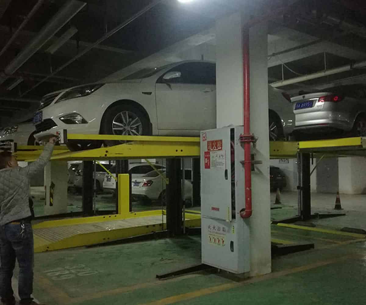 西區(qū)二層簡易升降類立體停車位安裝