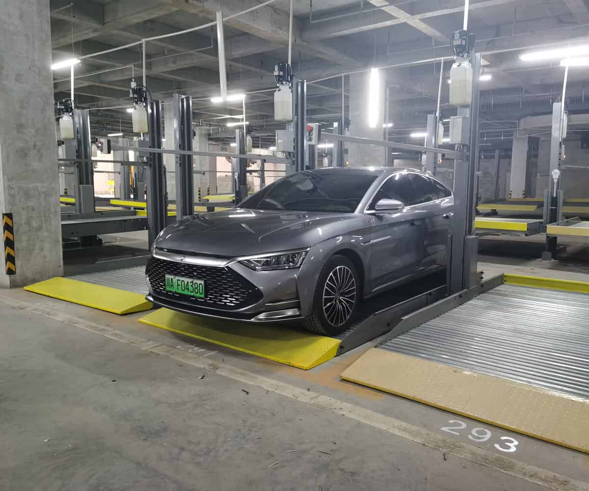 簡易式機(jī)械停車庫短租.jpg