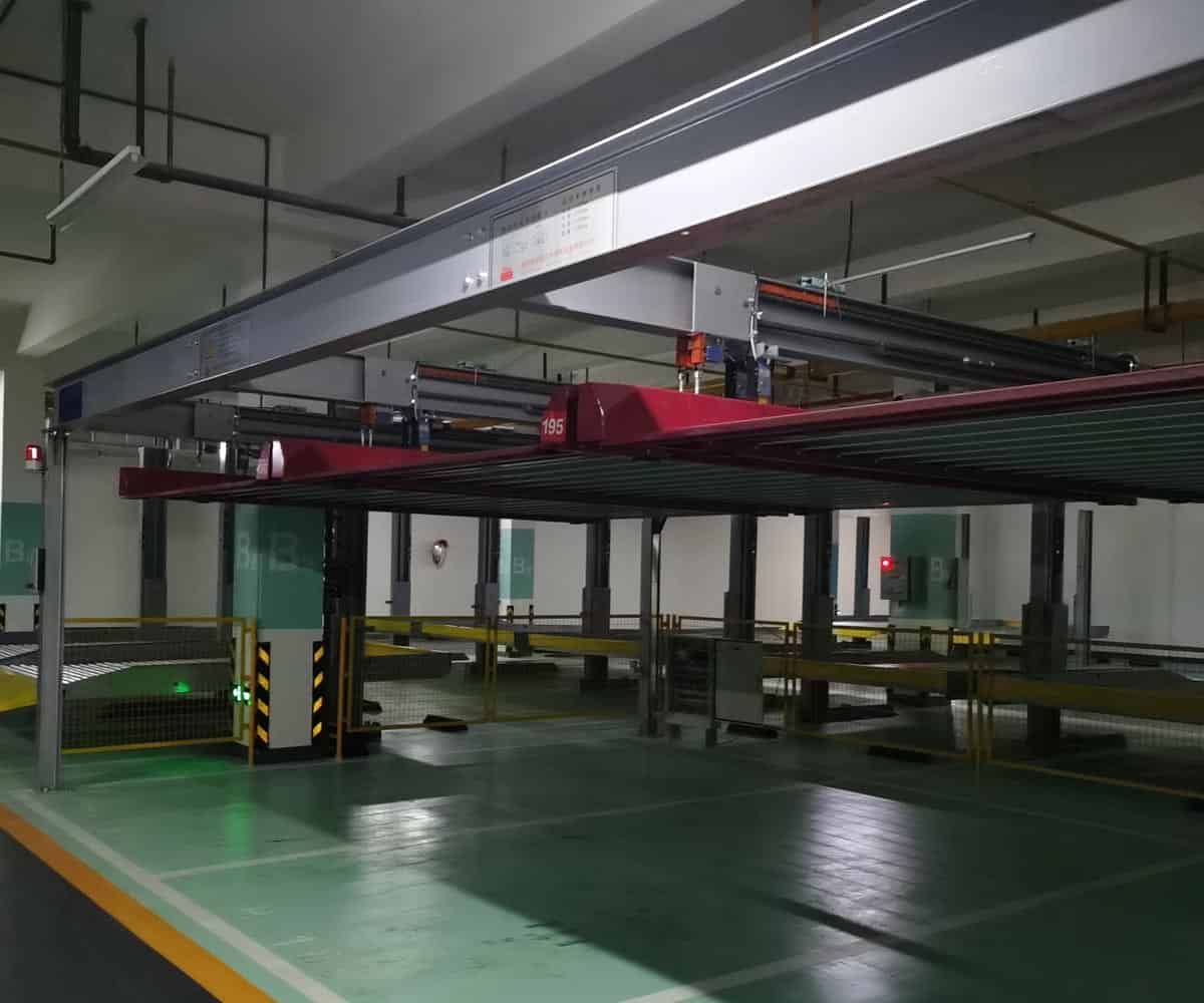 西區(qū)升降式立體停車位